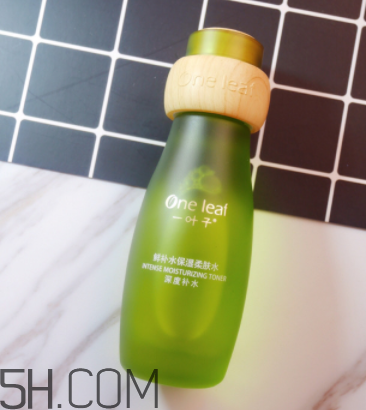 一葉子鮮補(bǔ)水柔膚水怎么樣？一葉子鮮補(bǔ)水柔膚水好用嗎？