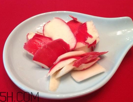 蘿卜皮和蘿卜肉哪個(gè)比較有營(yíng)養(yǎng)？醬泡蘿卜皮要加白糖嗎