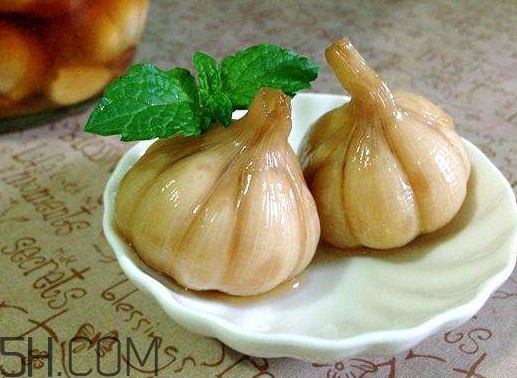 腌糖蒜用什么醋好？腌糖蒜必須用新蒜嗎