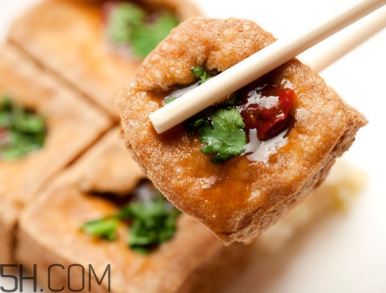 臭豆腐是發(fā)物嗎？吃臭豆腐有什么危害