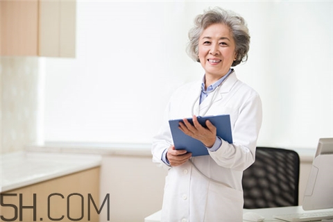 骨折多久可以走路？骨折多長(zhǎng)時(shí)間可以下床活動(dòng)？