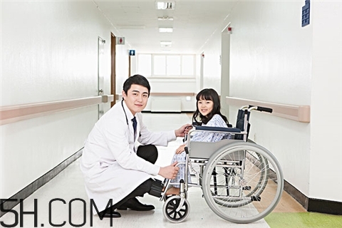 骨折用什么藥恢復快？骨折用什么中藥敷效果最好？