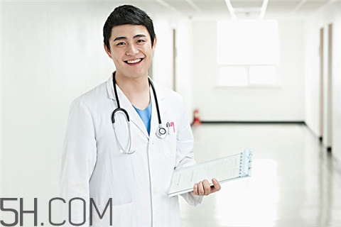 骨折做牽引疼嗎？骨折做牽引怎么回事？