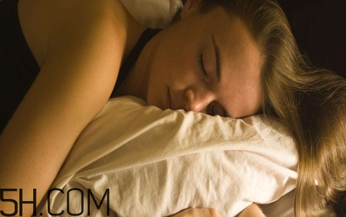 整晚睡不著怎么辦？如何快速進(jìn)入睡眠狀態(tài)？