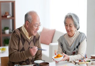 老年人晚餐吃什么好？老年人晚餐有什么注意事項(xiàng)？
