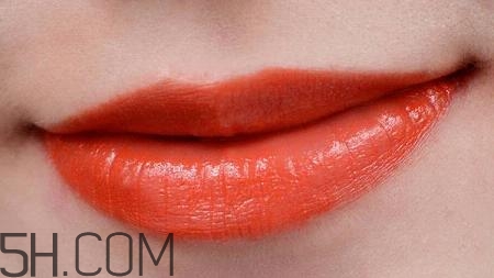 紀(jì)梵希新版禁忌之吻色號(hào)試色 紀(jì)梵希禁忌之吻16號(hào)好用嗎 紀(jì)梵希新版禁忌之吻色號(hào)試色 紀(jì)梵希禁忌之吻16號(hào)好用嗎