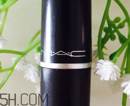 mac小辣椒干不干？mac小辣椒是滋潤(rùn)還是啞光