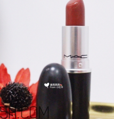 mac小辣椒適合黃皮嗎？mac小辣椒口紅顯白嗎？