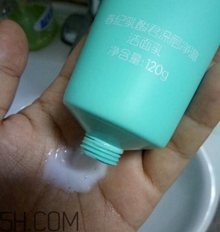 春紀洗面奶好用嗎？春紀潔面乳評測