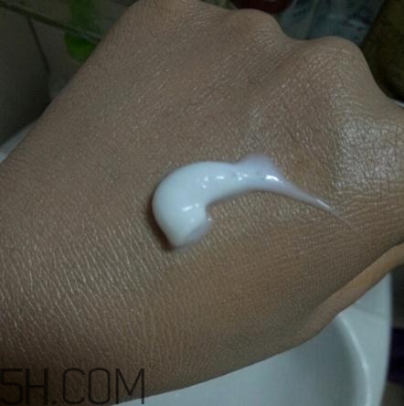春紀洗面奶好用嗎？春紀潔面乳評測