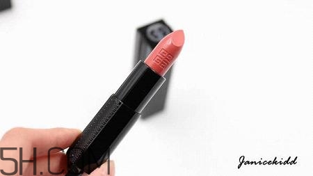 紀(jì)梵希新版禁忌之吻色號(hào)試色 紀(jì)梵希禁忌之吻16號(hào)好用嗎 紀(jì)梵希新版禁忌之吻色號(hào)試色 紀(jì)梵希禁忌之吻16號(hào)好用嗎