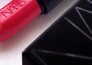 nars mona和mac chili顏色一樣嗎？nars mona和chili試色對(duì)比