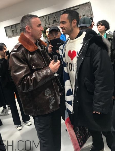 raf simons與dover street聯(lián)名東京獨占款毛衣多少錢_在哪買？