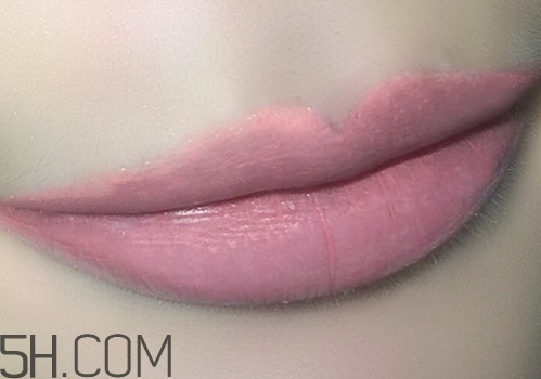 口紅到底應(yīng)該怎么涂？吻唇妝具體畫(huà)法