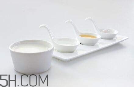 牛奶護(hù)膚有什么竅門？牛奶護(hù)膚的竅門有哪些？