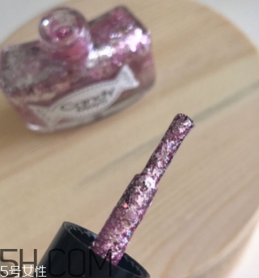 candy moyo和miss candy區(qū)別 膜玉和糖果小姐哪個好？