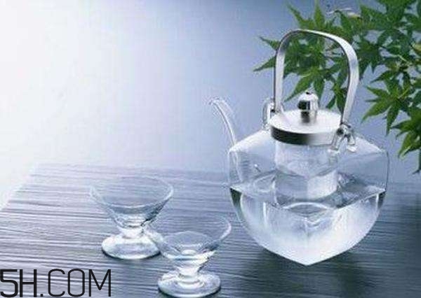 喝水有哪些禁忌？哪些水是不能喝的？