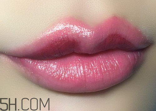 口紅到底應(yīng)該怎么涂？吻唇妝具體畫(huà)法