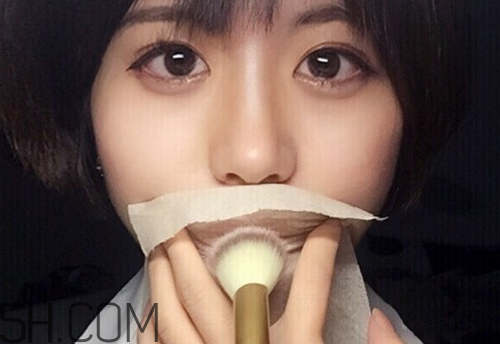 口紅到底應(yīng)該怎么涂？吻唇妝具體畫(huà)法