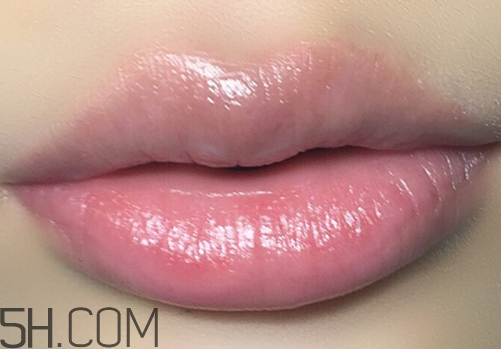 口紅到底應(yīng)該怎么涂？吻唇妝具體畫(huà)法