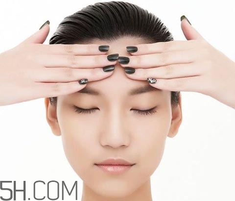 淋雨后會(huì)頭疼嗎？淋雨后頭疼怎么辦呢？