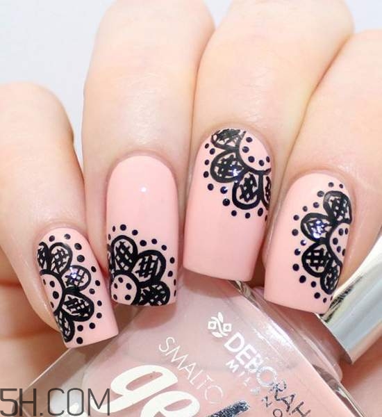 春天什么樣的美甲好看？美甲蕾絲款式圖片大全