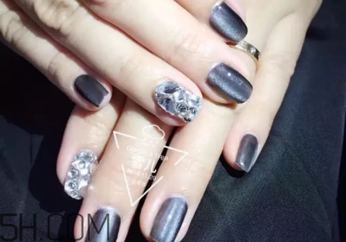 什么是反法式美甲？好看的貓眼美甲圖片