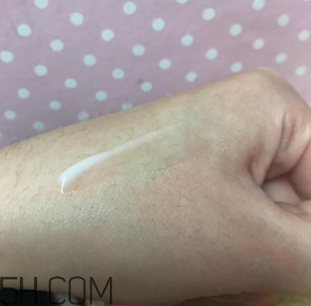 春紀(jì)咖啡醒膚緊致乳好用嗎？春紀(jì)咖啡醒膚緊致乳評測