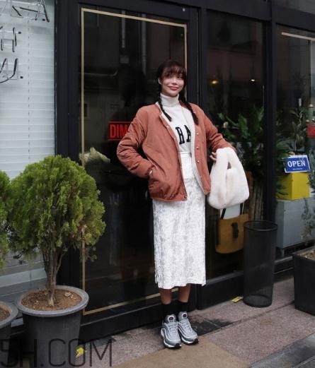 棉服搭配長裙好看嗎？棉襖搭配長裙圖片