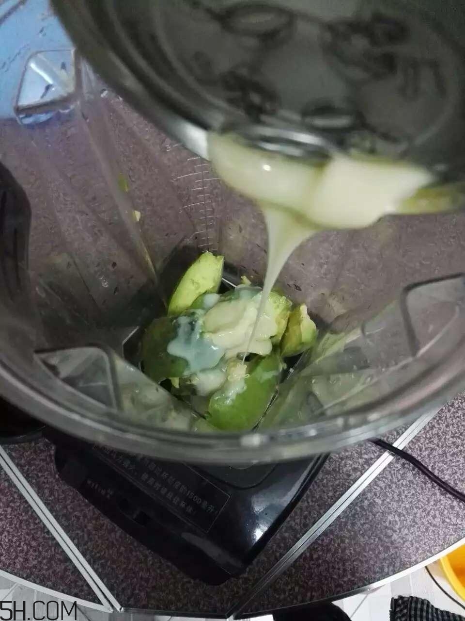 孕婦可以喝牛油果奶昔嗎？孕婦喝牛油果奶昔的好處？