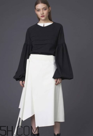 2018流行什么衣服？2018流行衣服搭配