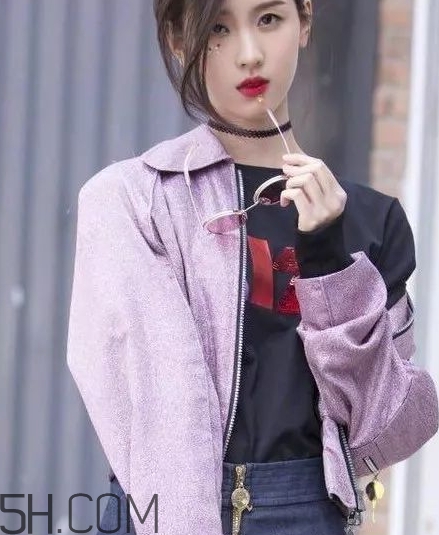 紫外光色衣服怎么搭配？紫外光色衣服搭配什么顏色