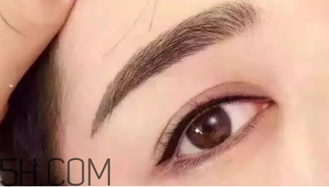紋什么眉毛最自然好看？紋眉的常見方法