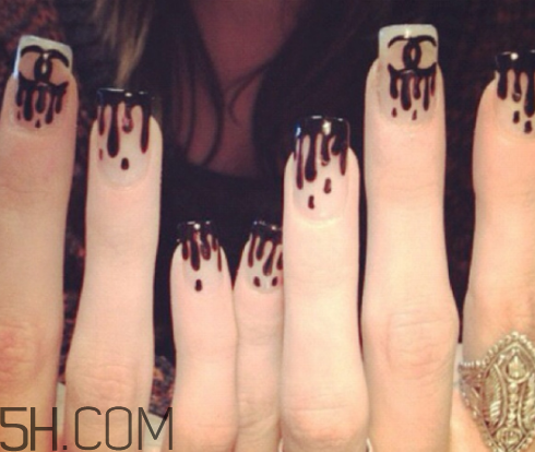 粉色漸變美甲怎么做？皮膚黑適合什么顏色的指甲油？