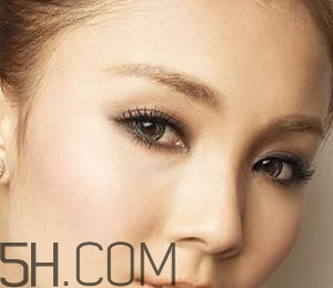 紋眉后需要多次補(bǔ)色嗎？哺乳期能紋眉嗎？