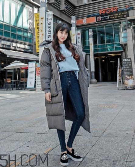 棉襖配牛仔褲好看嗎？棉服搭配牛仔褲圖片