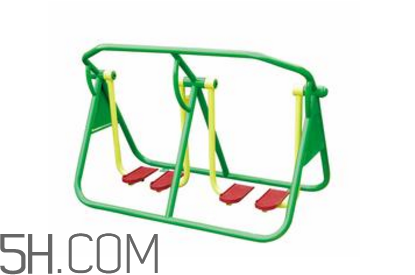 太空漫步機鍛煉的好處有哪些？太空漫步機的正確使用方法是什么？