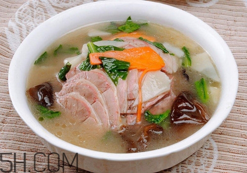 懷孕一個(gè)月可以吃羊肉嗎？懷孕一個(gè)月可以吃牛肉嗎?