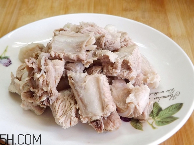 吃白蘿卜有哪些益處？白蘿卜的養(yǎng)生功效有哪些？