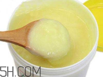 蜂王漿的營(yíng)養(yǎng)成分有哪些？怎么辨別真假蜂王漿？