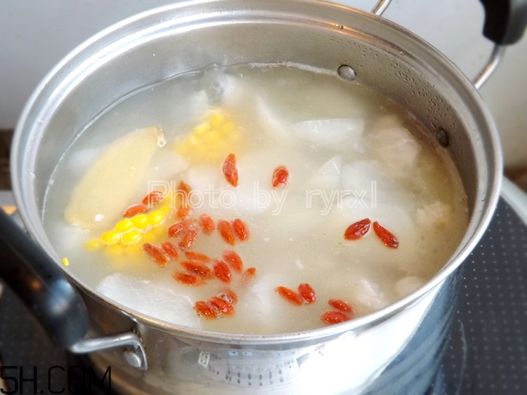 吃白蘿卜有哪些益處？白蘿卜的養(yǎng)生功效有哪些？