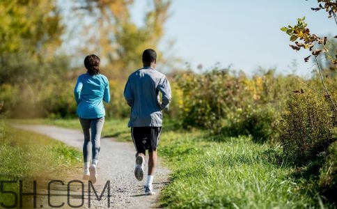 慢跑堅(jiān)持多久才能減肥？慢跑的減肥效果如何？