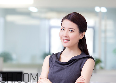 婦炎潔可以男人用嗎？婦炎潔可以去頭皮屑嗎？