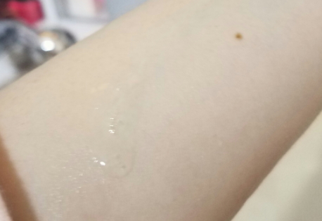 雅頓金膠怎么打開？雅頓金膠膠囊怎么扭開？