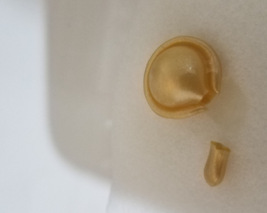 雅頓金膠怎么打開？雅頓金膠膠囊怎么扭開？