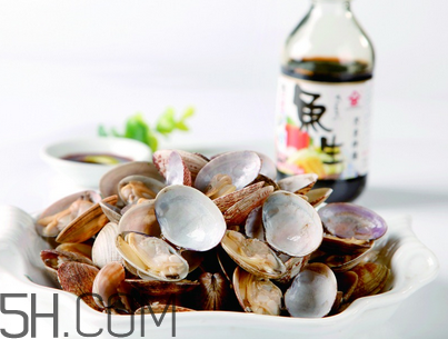 花甲需要焯水嗎？吃花甲不能吃什么？