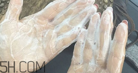 嘉娜寶酵素潔面粉怎么樣？嘉娜寶酵素潔面粉的副作用
