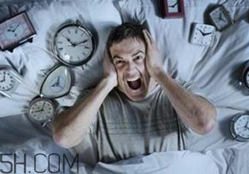 焦慮癥對(duì)生活的影響？焦慮癥對(duì)正常生活的危害有哪些？