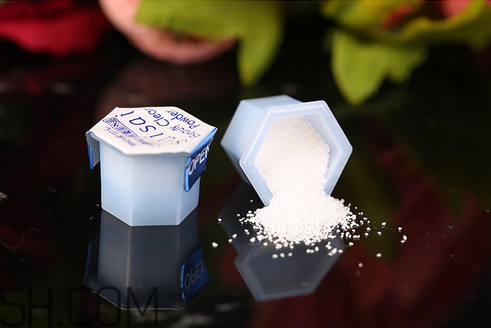 用了嘉娜寶洗顏粉還用洗面奶嗎？洗顏粉的正確打開方式