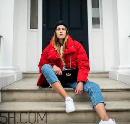 羽絨服充絨量標(biāo)準(zhǔn)多少？羽絨服充絨量越多越好嗎？